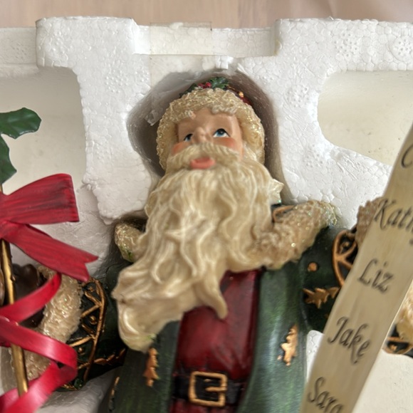 Santa with List figurine Collectible - Picture 2 of 5
